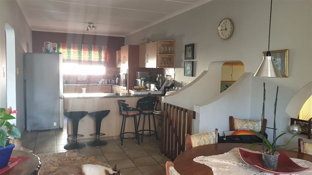 3 Bed House in Knysna Central photo number 11