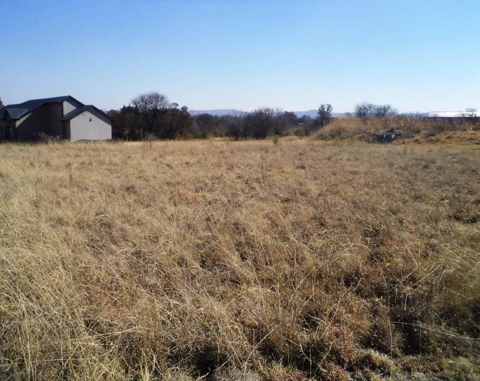 800 m² Land available in Parys Golf Estate photo number 2