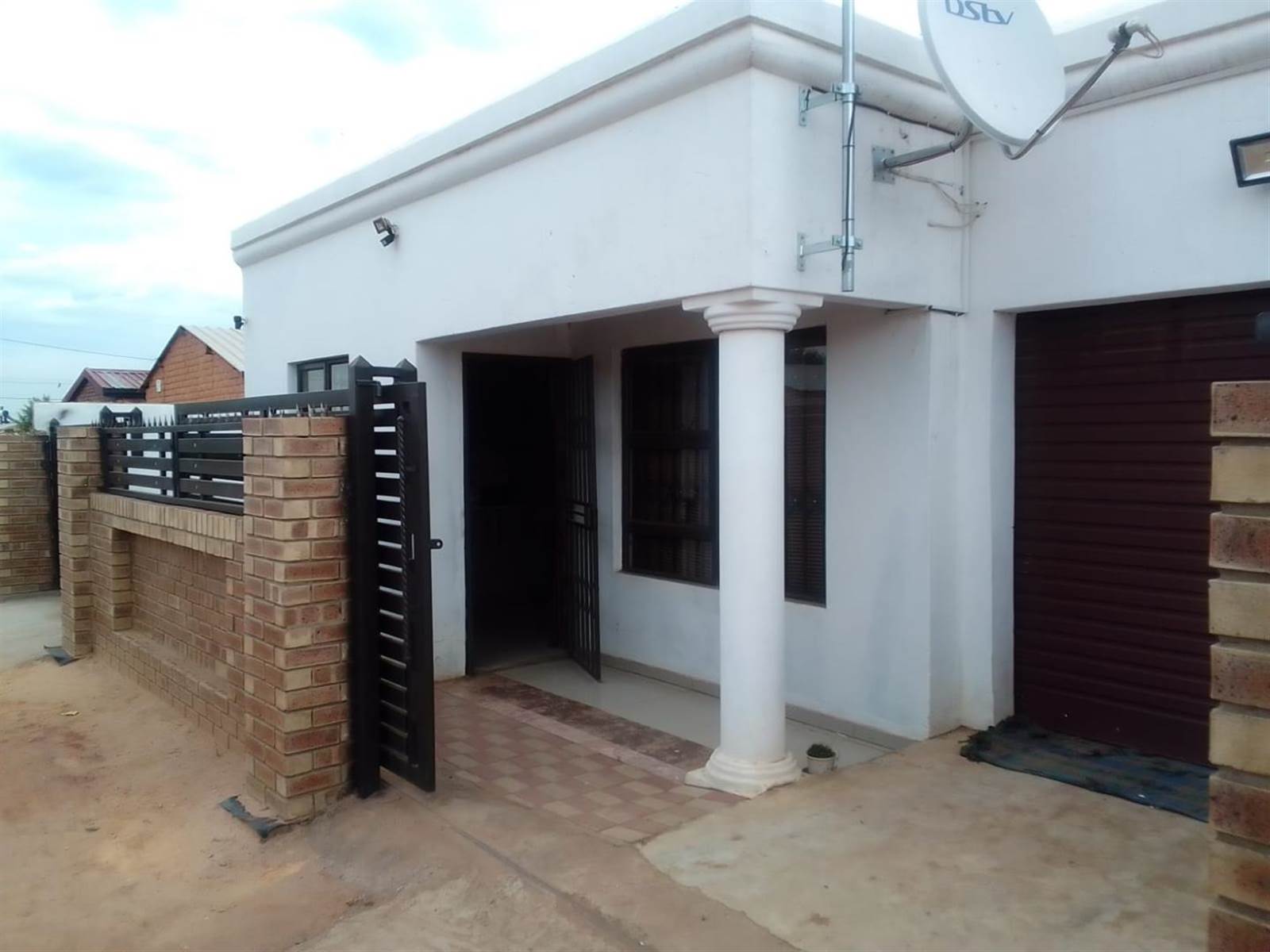 2 Bed House in Benoni AH photo number 2