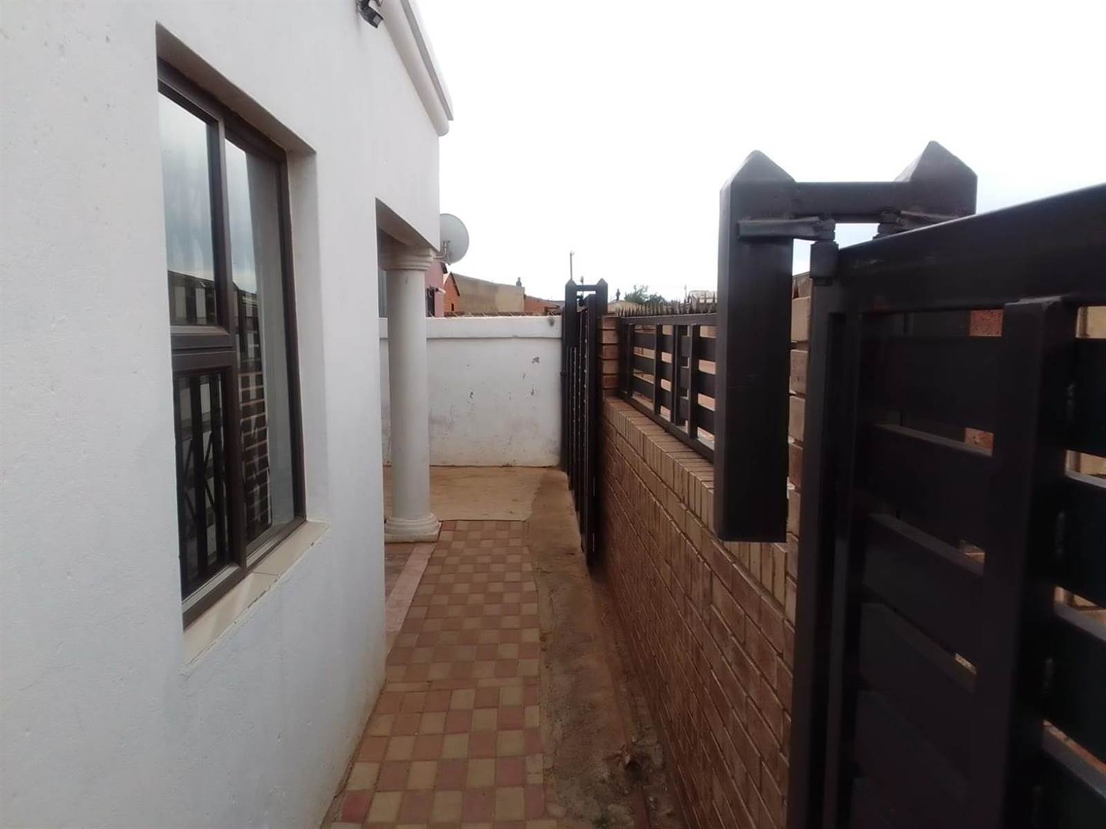 2 Bed House in Benoni AH photo number 13