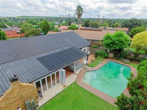 4 Bed House in Isandovale