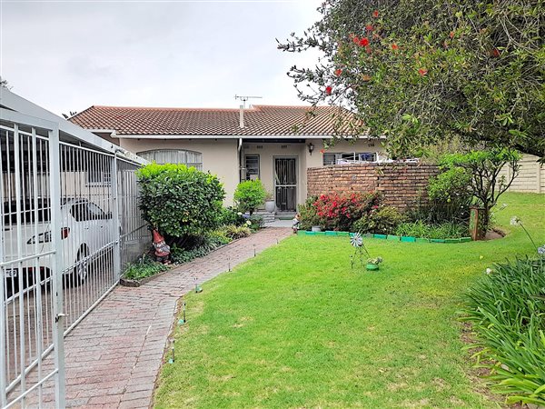 3 Bedroom Townhouse 3 Bedroom Townhouse