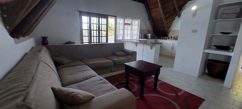 2 Bed Apartment in St Francis Bay photo number 12