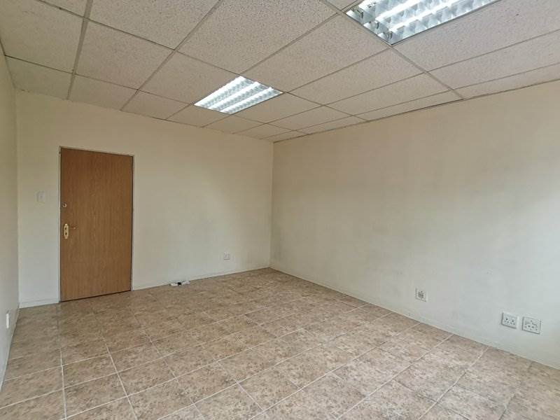 25  m² Office Space in Robin Acres photo number 9
