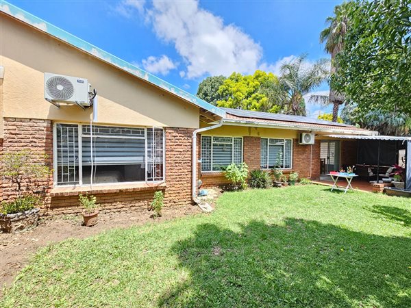 3 Bedroom Townhouse 3 Bedroom Townhouse