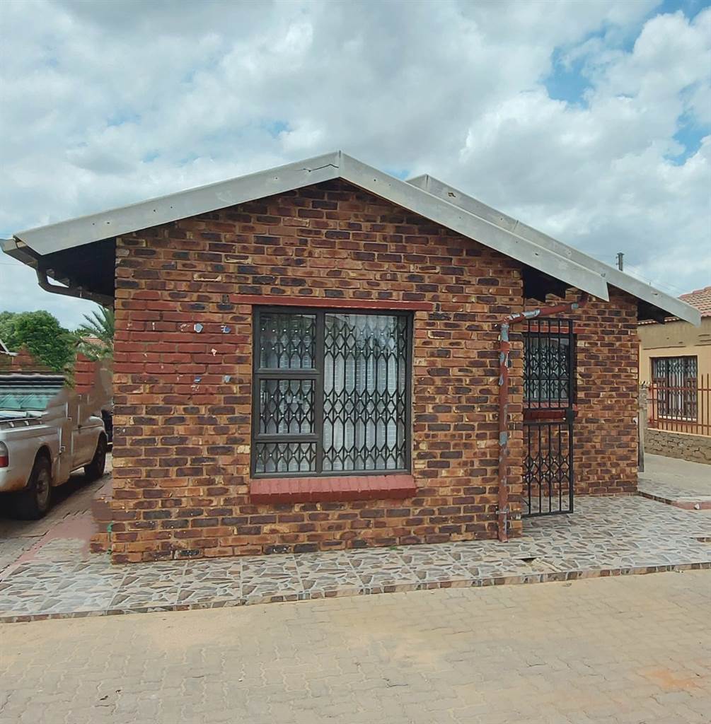 3 Bed House in Mmabatho unit 13 photo number 26