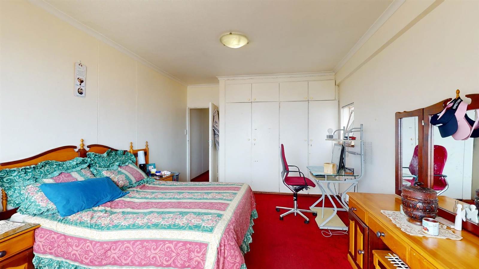 2 Bed Apartment in Port Elizabeth Central photo number 19