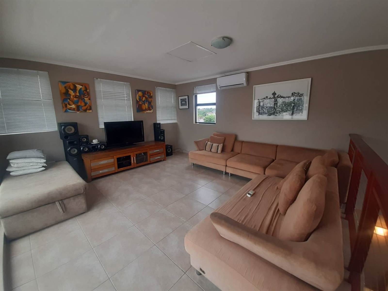 4 Bed Apartment in Palm Lakes Estate photo number 15