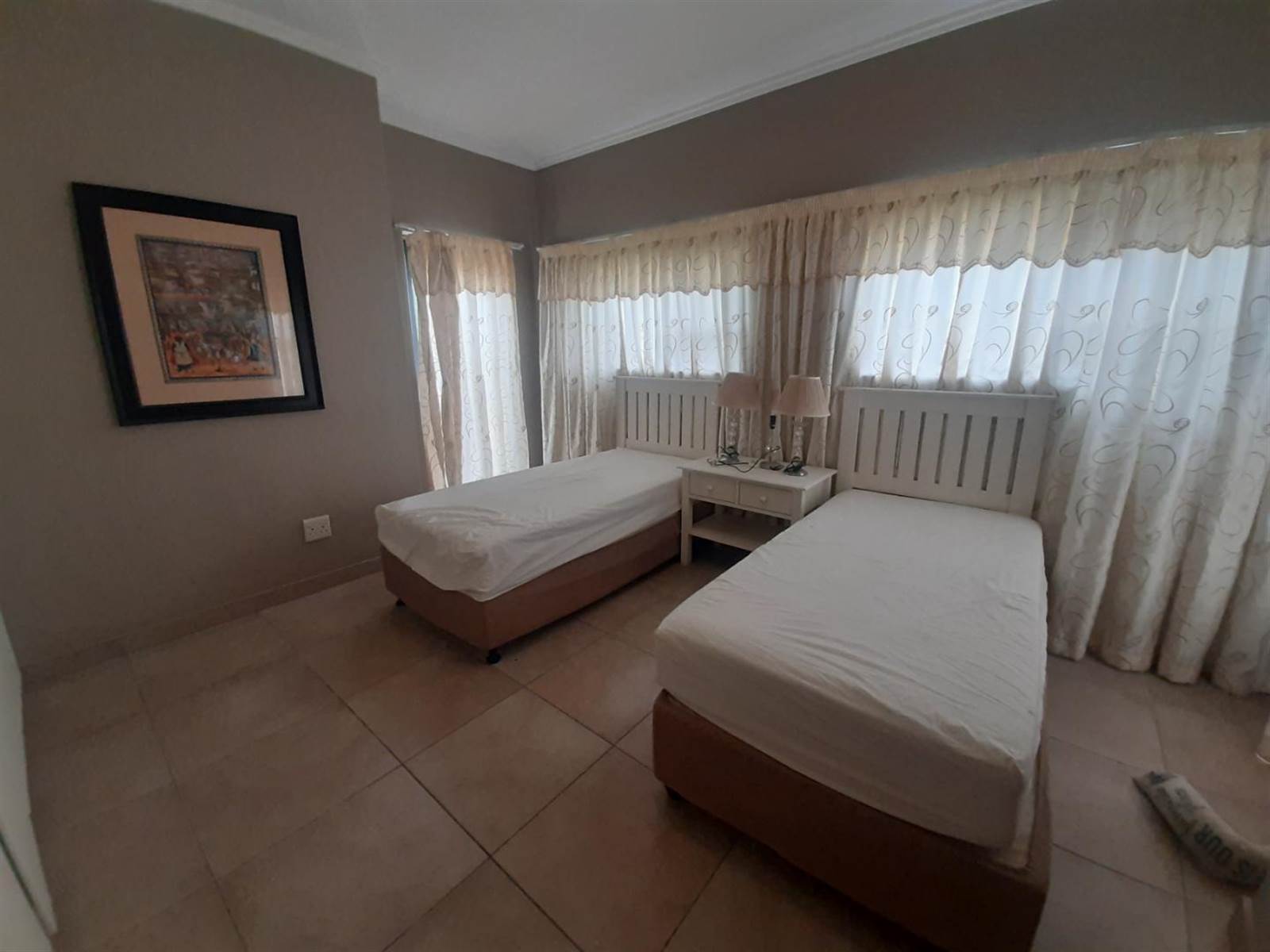 4 Bed Apartment in Palm Lakes Estate photo number 10