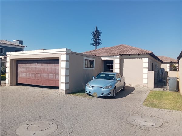 3 Bedroom Simplex 3 Bedroom Simplex
