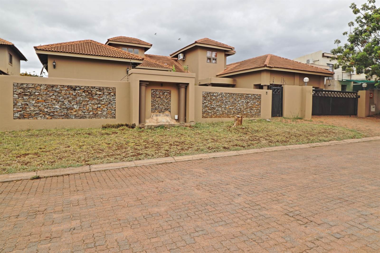 4 Bed House in Malelane photo number 1