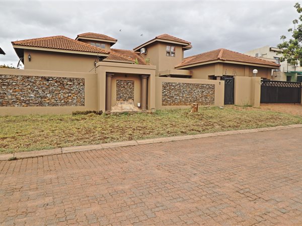 4 Bed House in Malelane