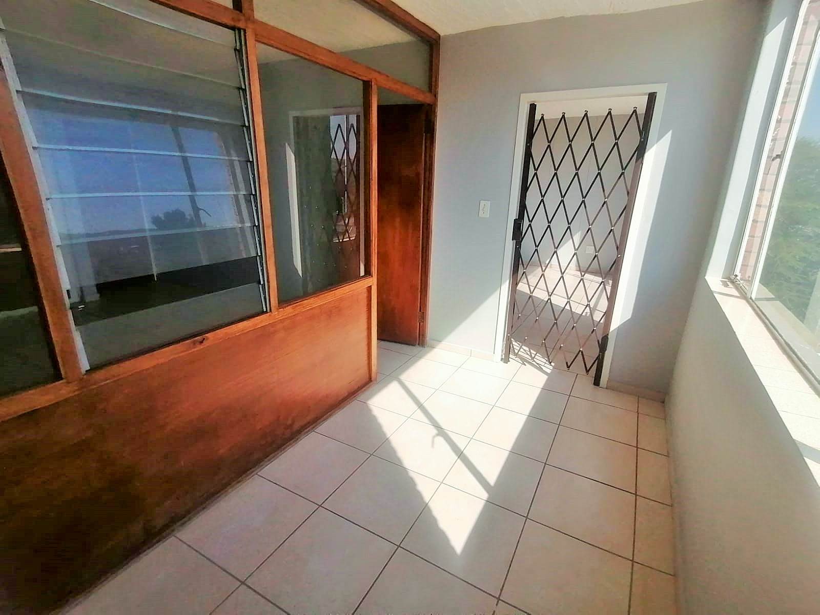 2.5 Bed Apartment in Rietfontein photo number 21