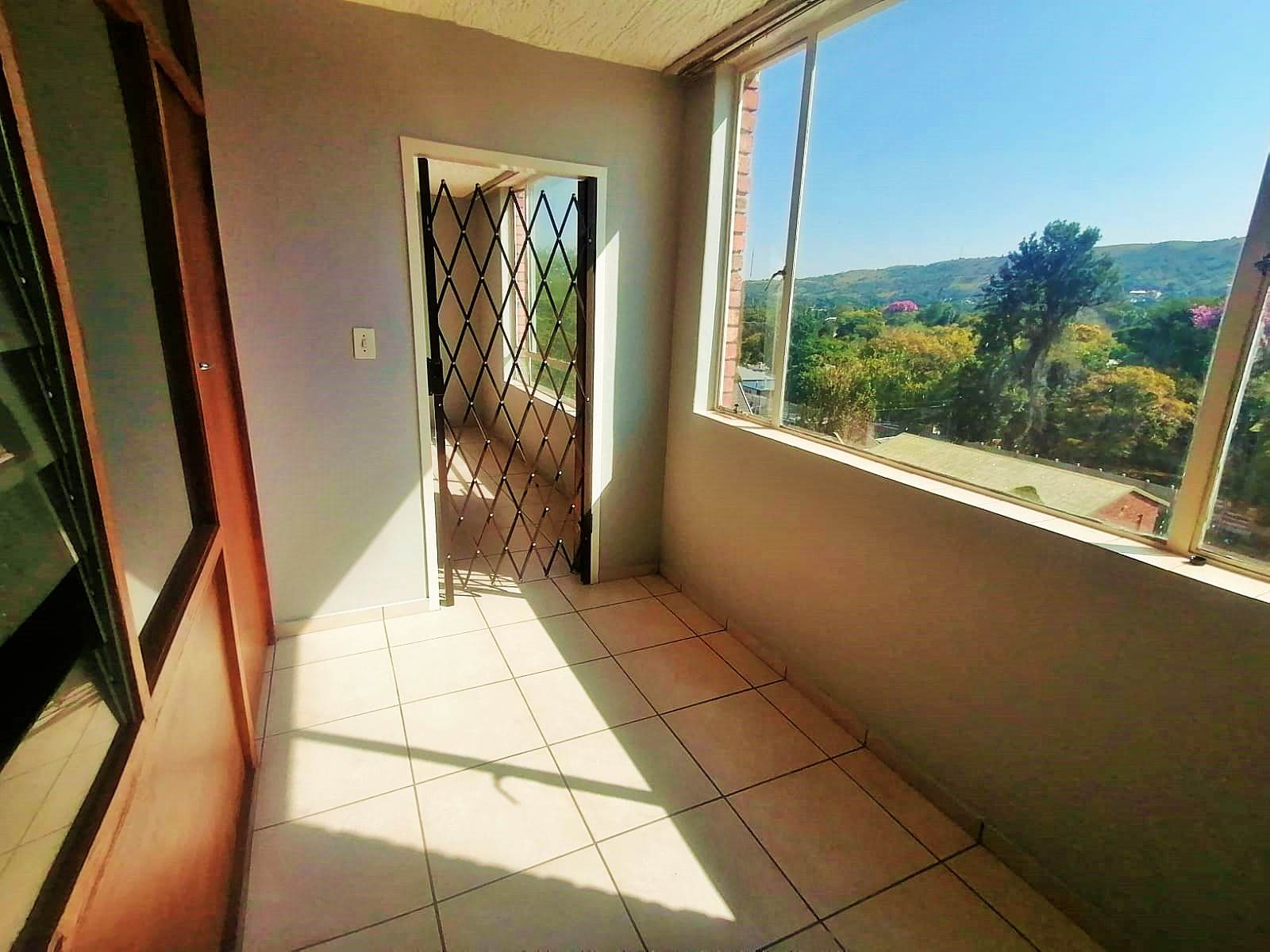 2.5 Bed Apartment in Rietfontein photo number 22