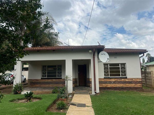 3 Bedroom House 3 Bedroom House