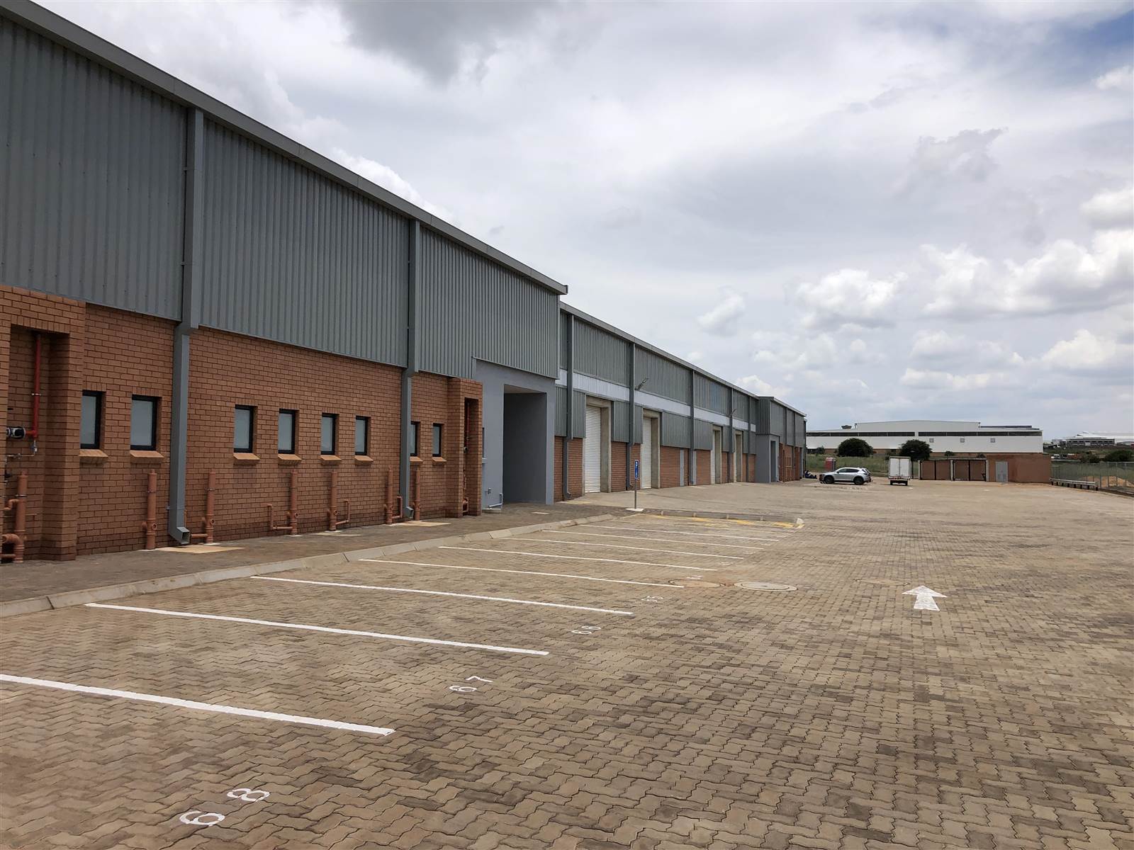 868  m² Industrial space in Clayville East photo number 9