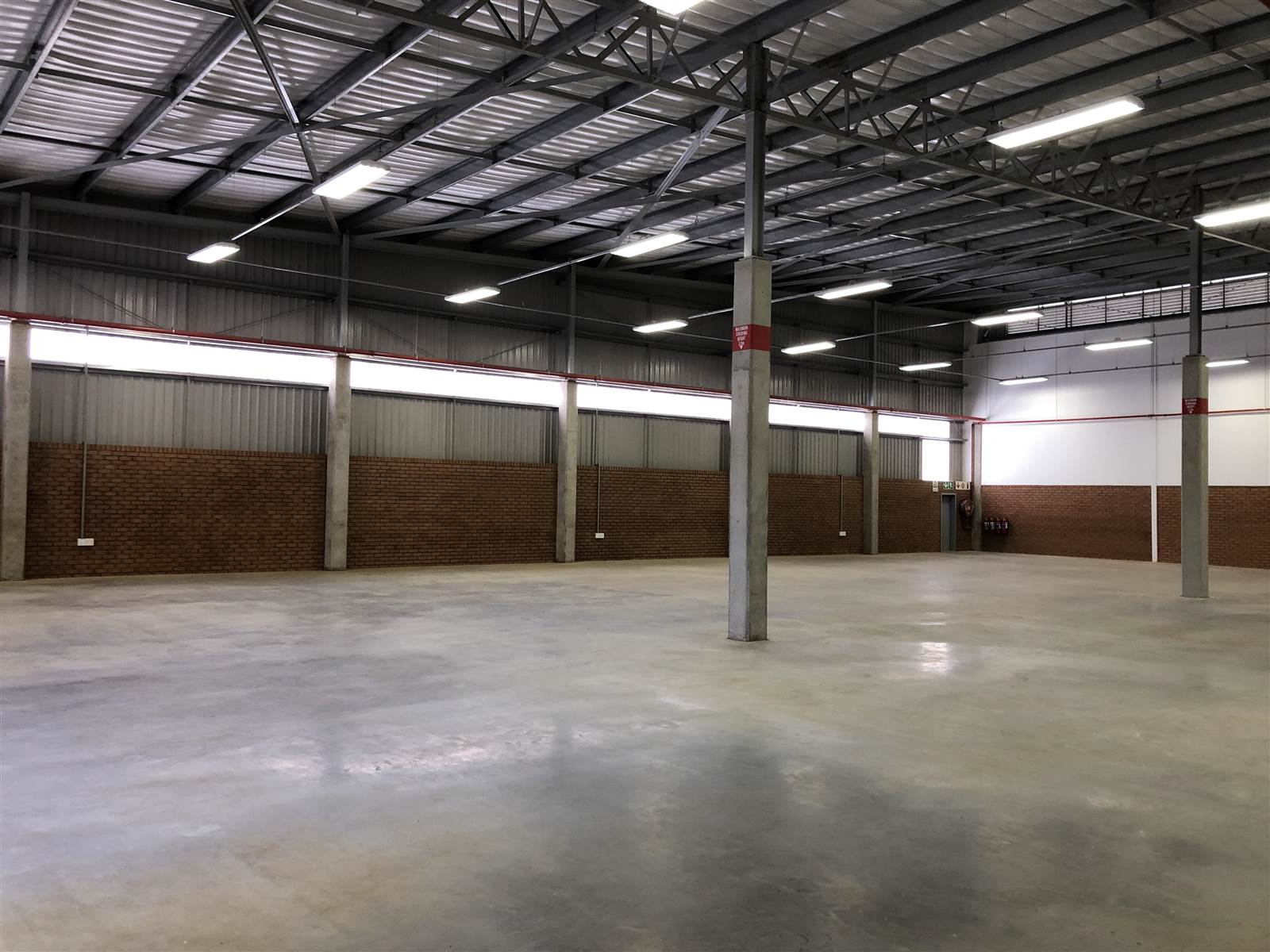 868  m² Industrial space in Clayville East photo number 3