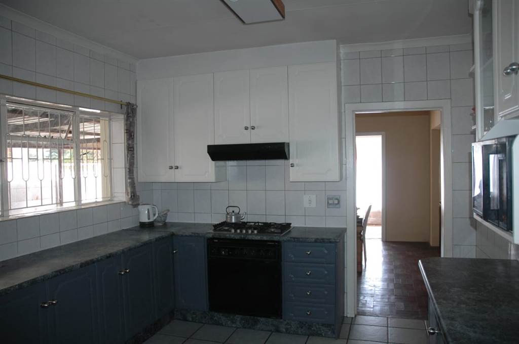 4 Bed House in Brenthurst photo number 13