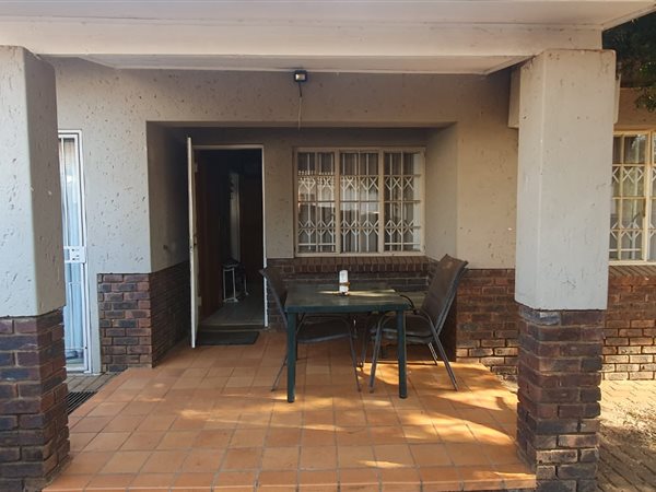 3 Bedroom Townhouse 3 Bedroom Townhouse