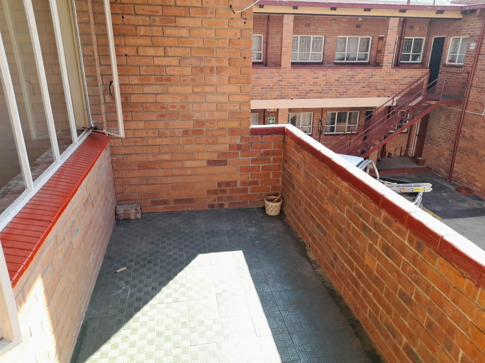 1 Bed Apartment in Brakpan Central photo number 9