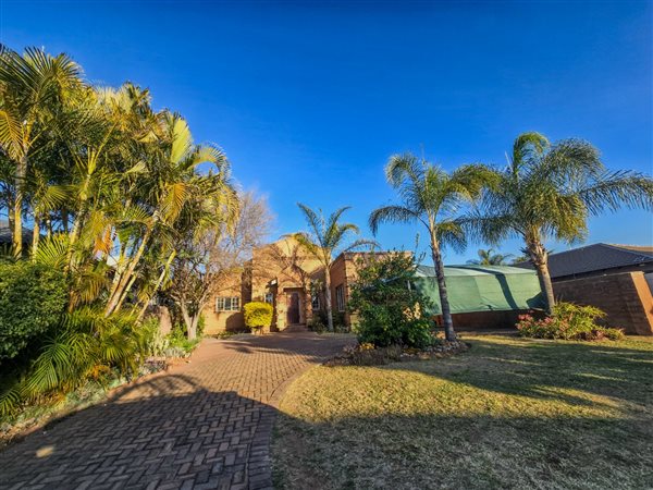 3 Bedroom House 3 Bedroom House