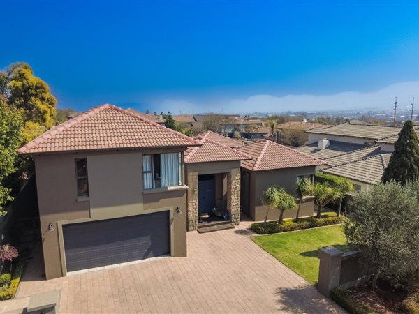 4 Bedroom House 4 Bedroom House