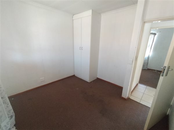 2 Bedroom Flat 2 Bedroom Flat