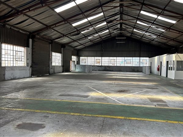 954 m² Industrial space 954 m² Industrial space