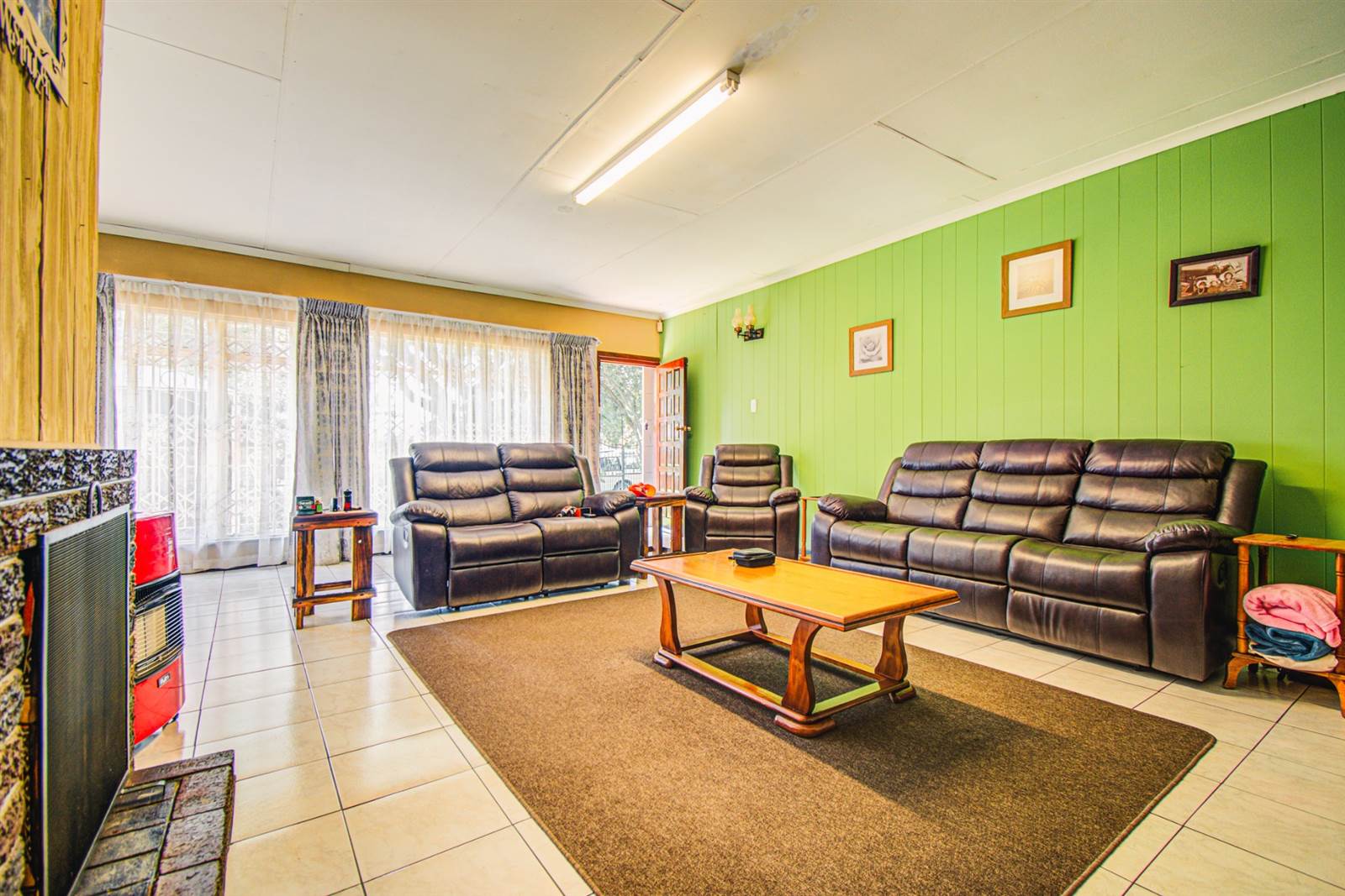 4 Bed House in Kempton Park Ext 3 photo number 14
