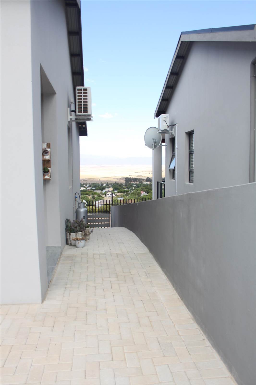2 Bed House in Piketberg photo number 6
