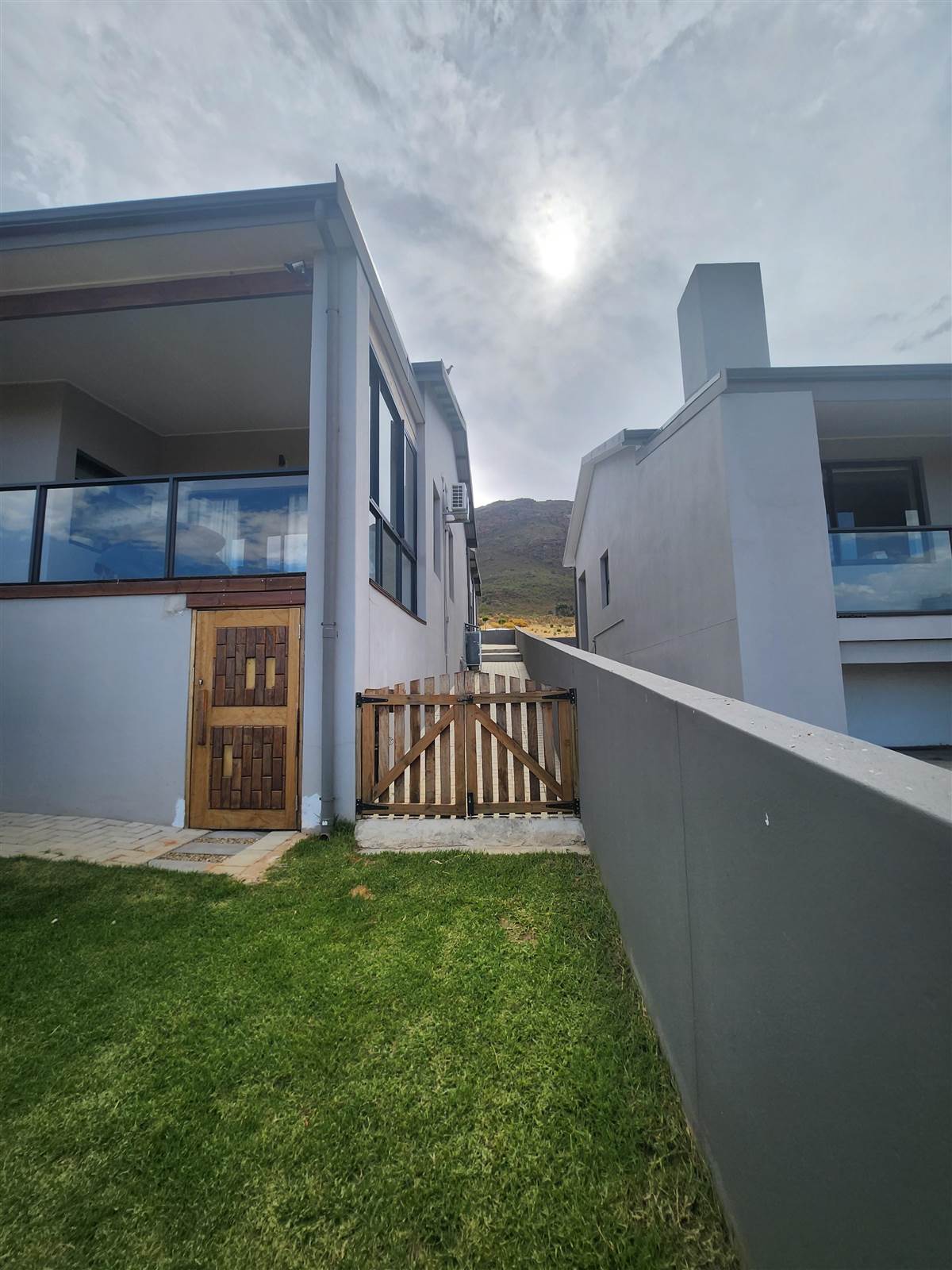 2 Bed House in Piketberg photo number 2