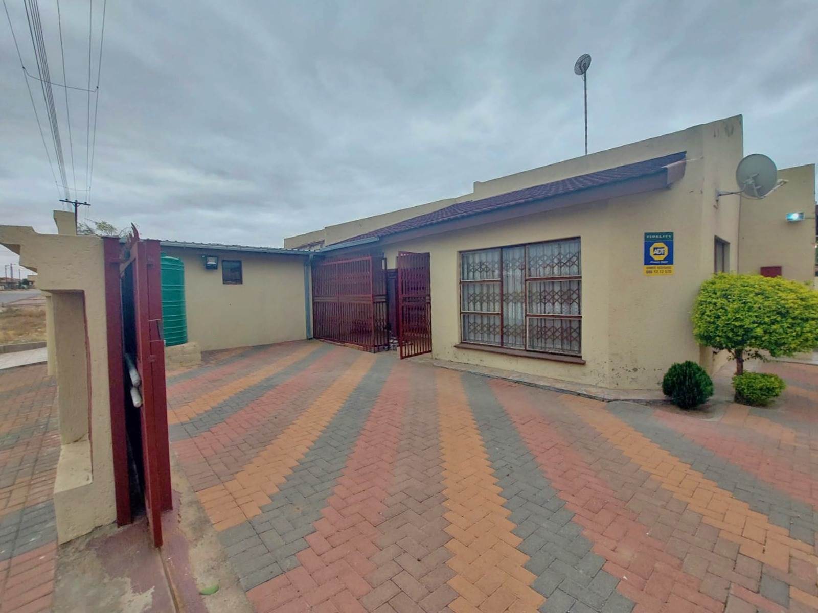 4 Bed House in Seshego photo number 8