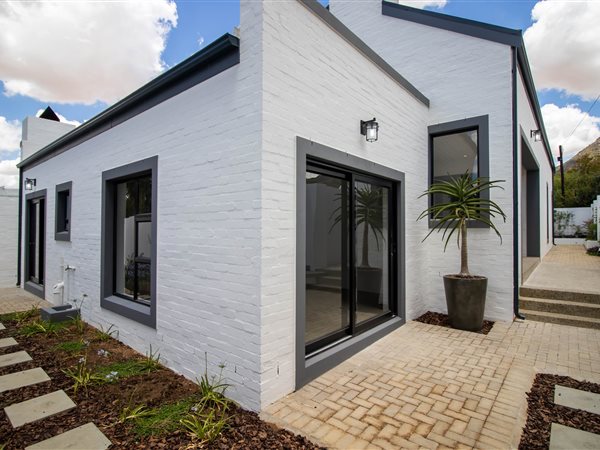3 Bedroom House 3 Bedroom House