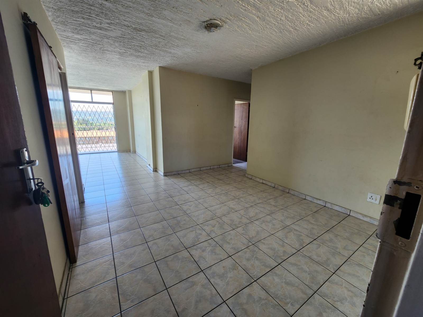 3 Bed Apartment in Rietfontein photo number 17