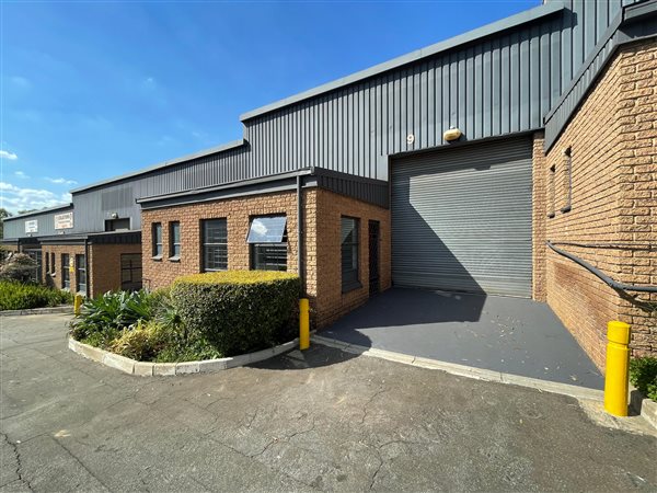 236  m² Industrial space