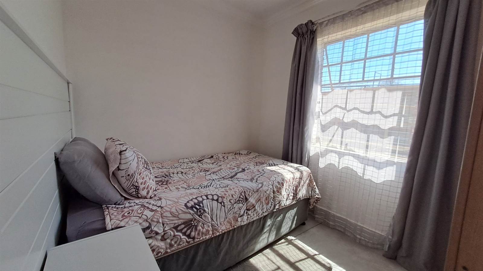 3 Bed House in Olievenhoutbosch photo number 9