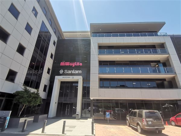 433  m² Commercial space