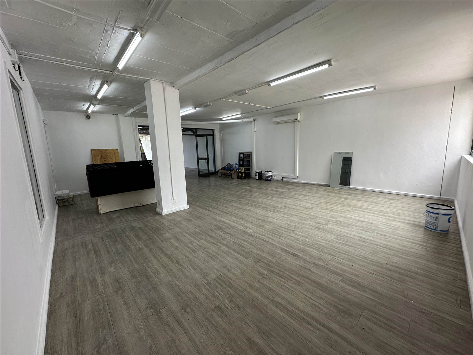 220  m² Commercial space in Sea Point photo number 8