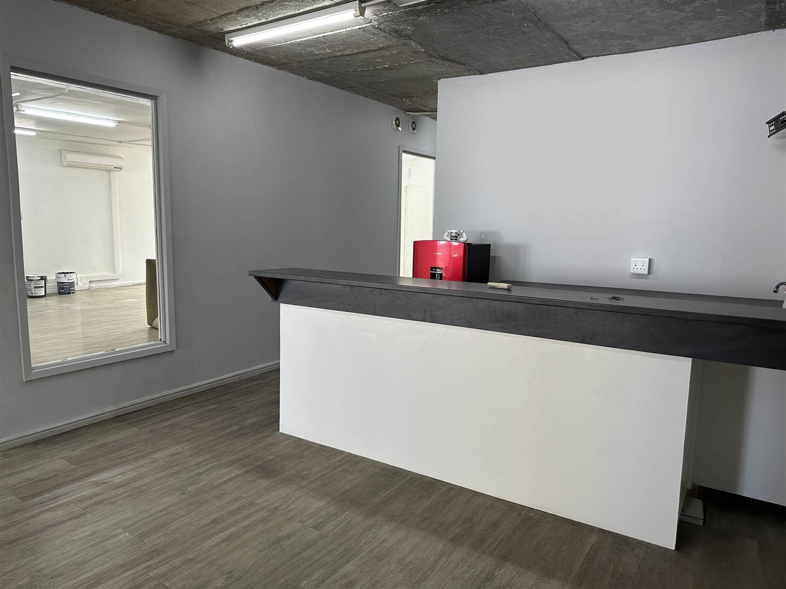 220  m² Commercial space in Sea Point photo number 4