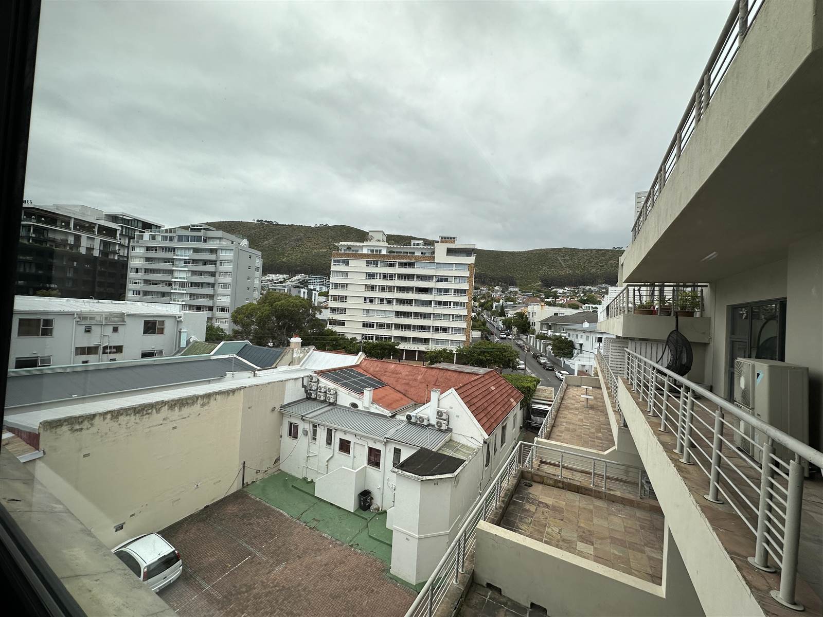 220  m² Commercial space in Sea Point photo number 15