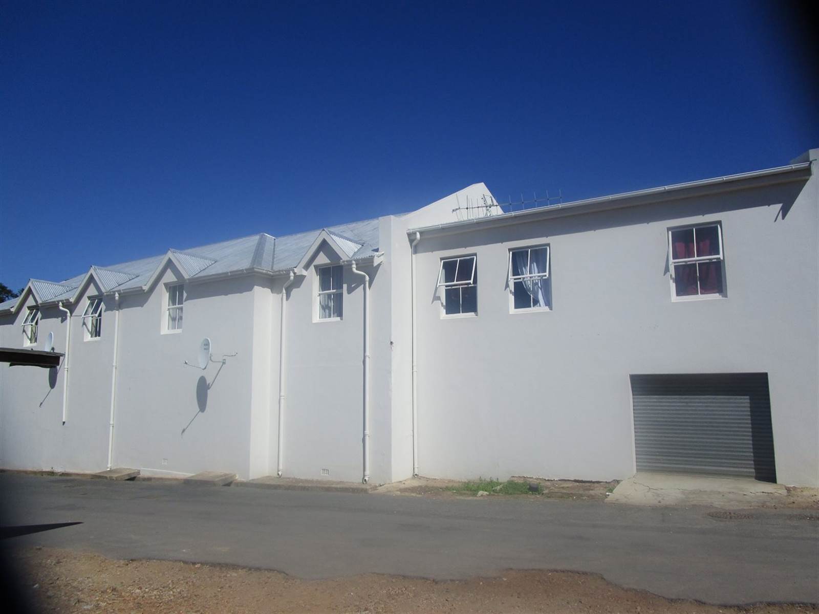 566  m² Commercial space in Swellendam photo number 3