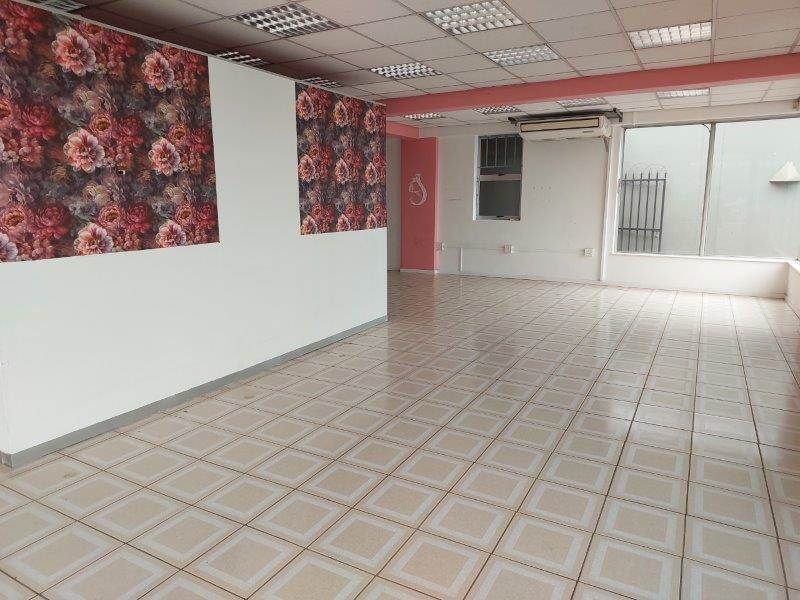 100  m² Commercial space in Pietermaritzburg Central photo number 3