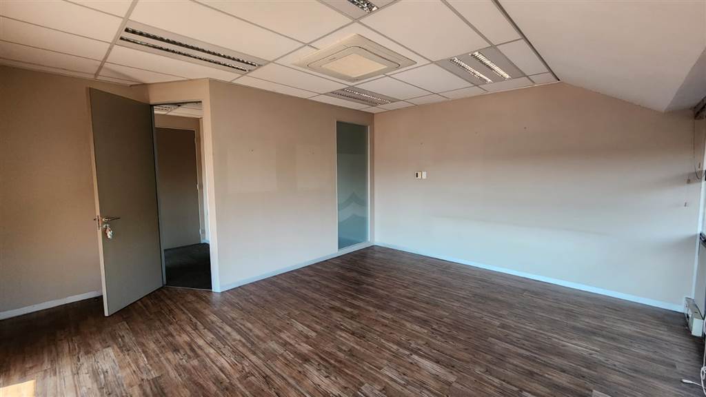 624  m² Commercial space in Centurion CBD photo number 2