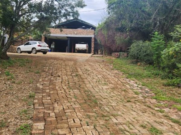 4 Bedroom House 4 Bedroom House