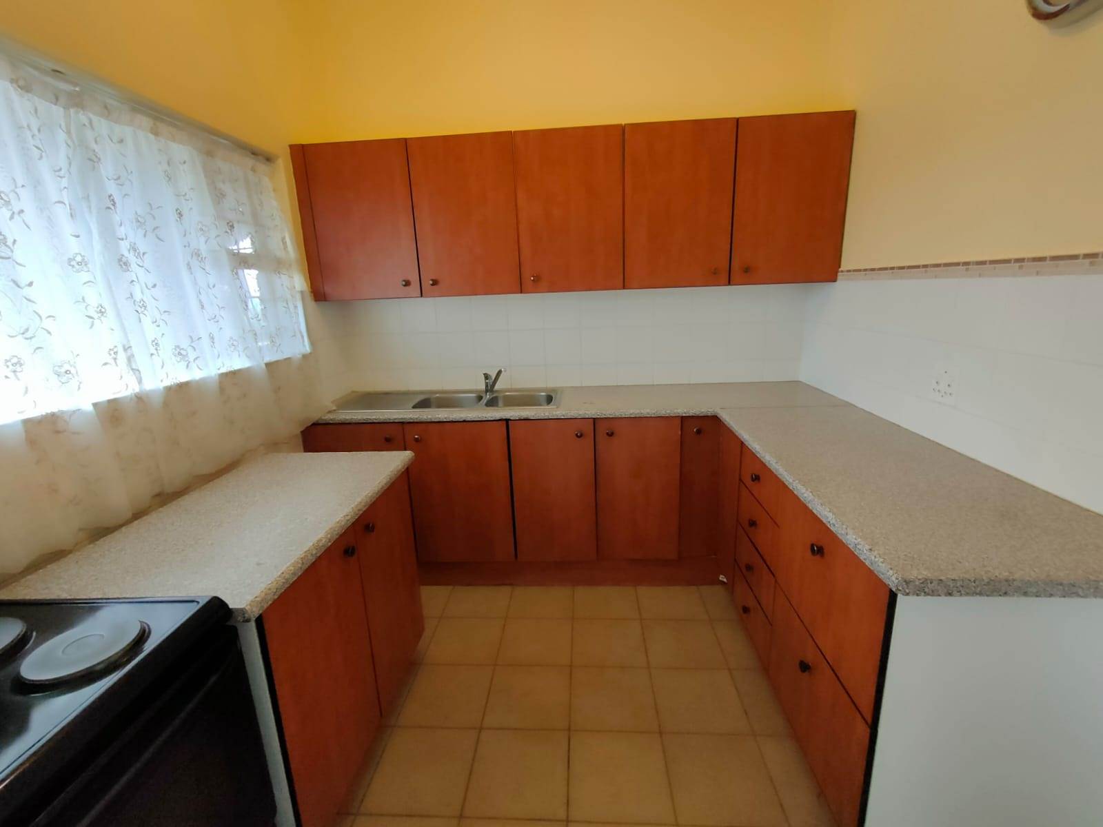 2 Bed Apartment in Cresta photo number 7
