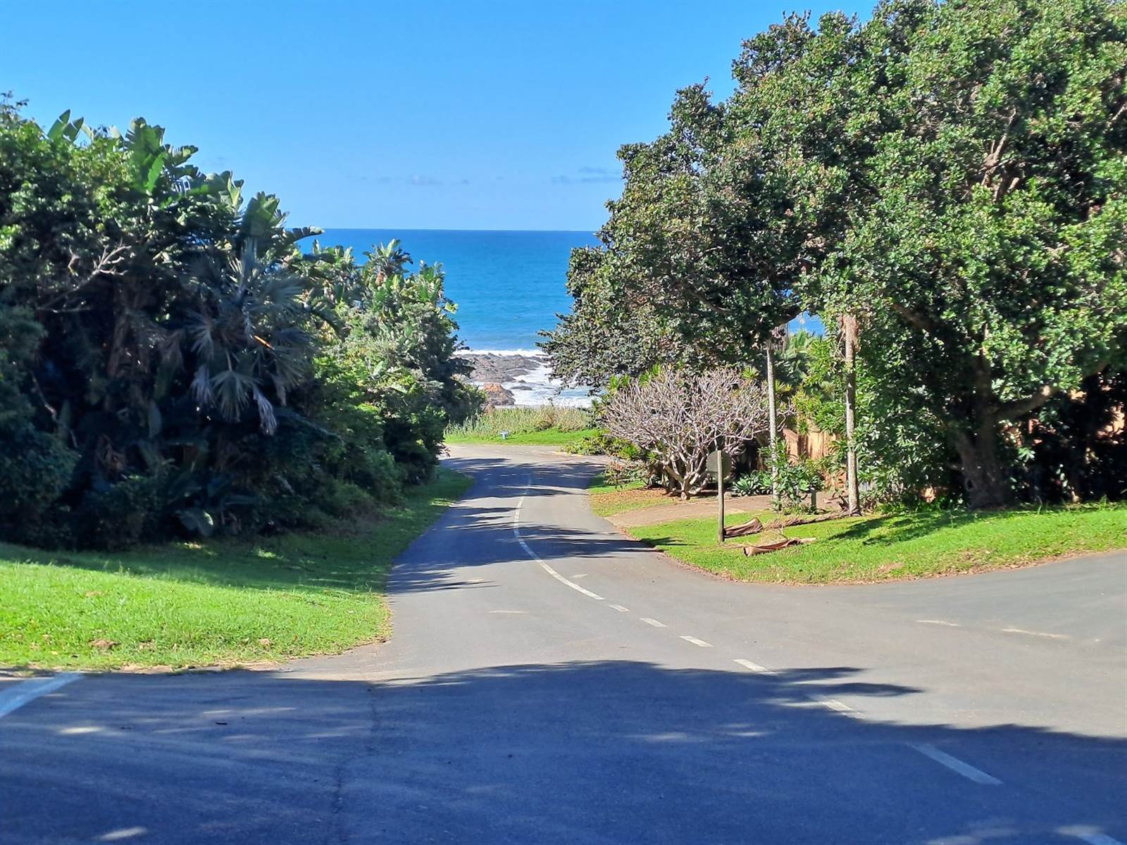 1047 m² Land available in Leisure Bay photo number 1
