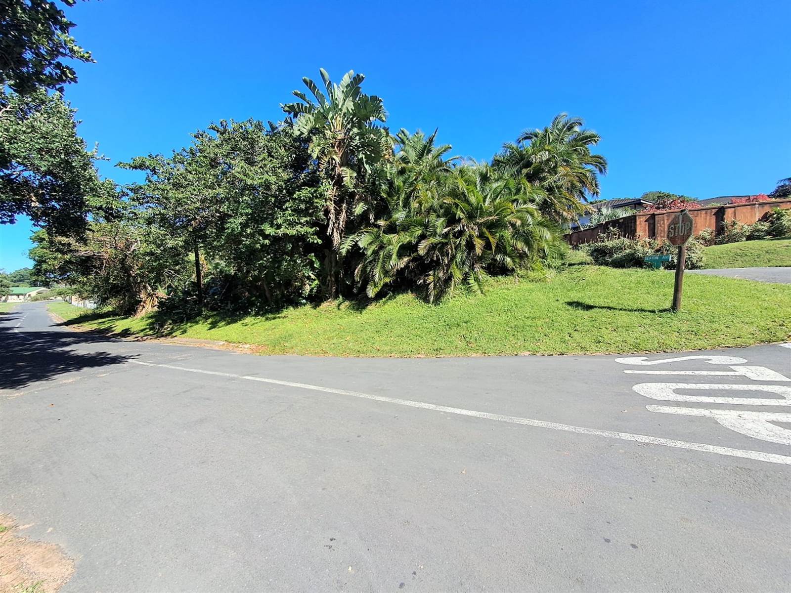 1047 m² Land available in Leisure Bay photo number 5