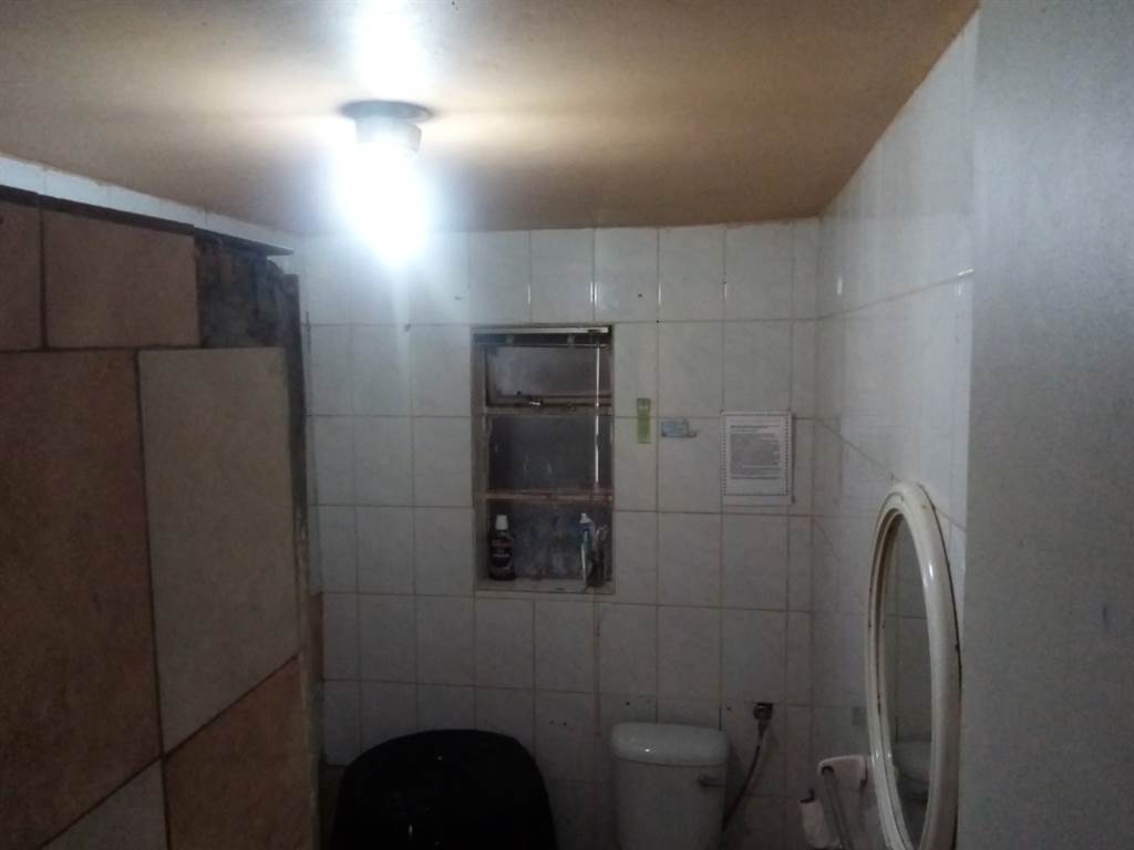 2 Bed House in Kraaifontein Central photo number 10
