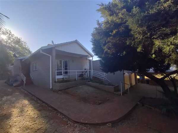 3 Bed House in Adamayview