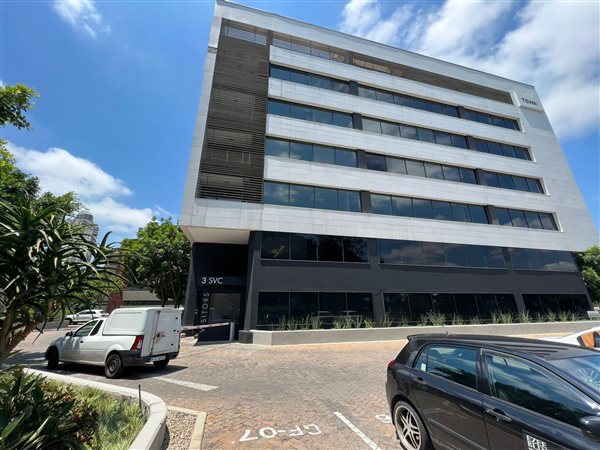 1062  m² Commercial space